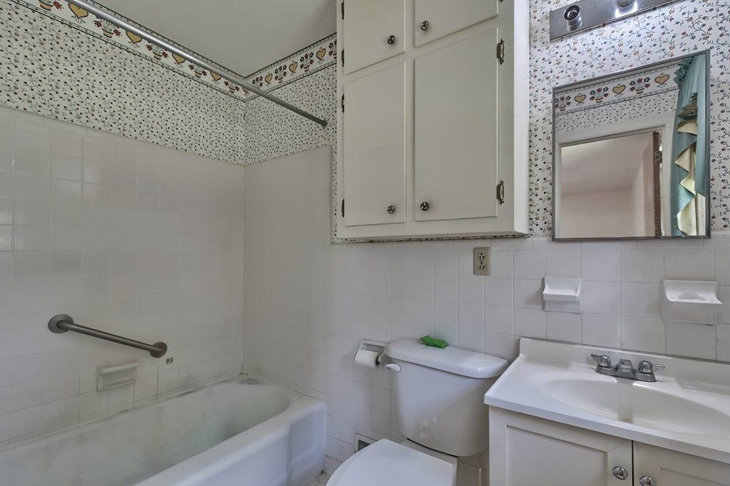 114 Robinson Drive Photo 11