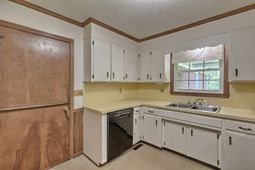 114 Robinson Drive photo 4