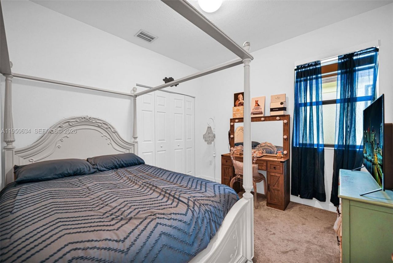 10966 W 35th Way , Hialeah, FL 33018 Photo