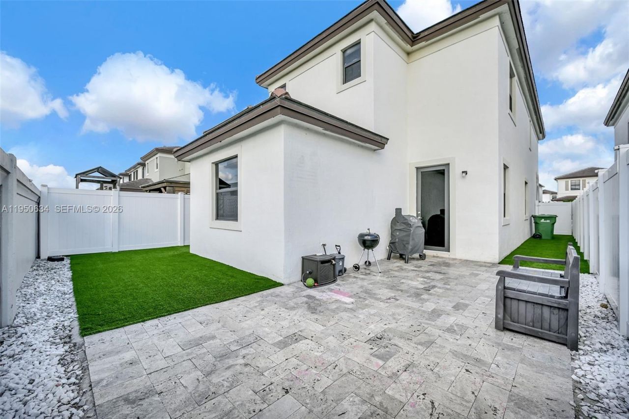 10966 W 35th Way , Hialeah, FL 33018 Photo