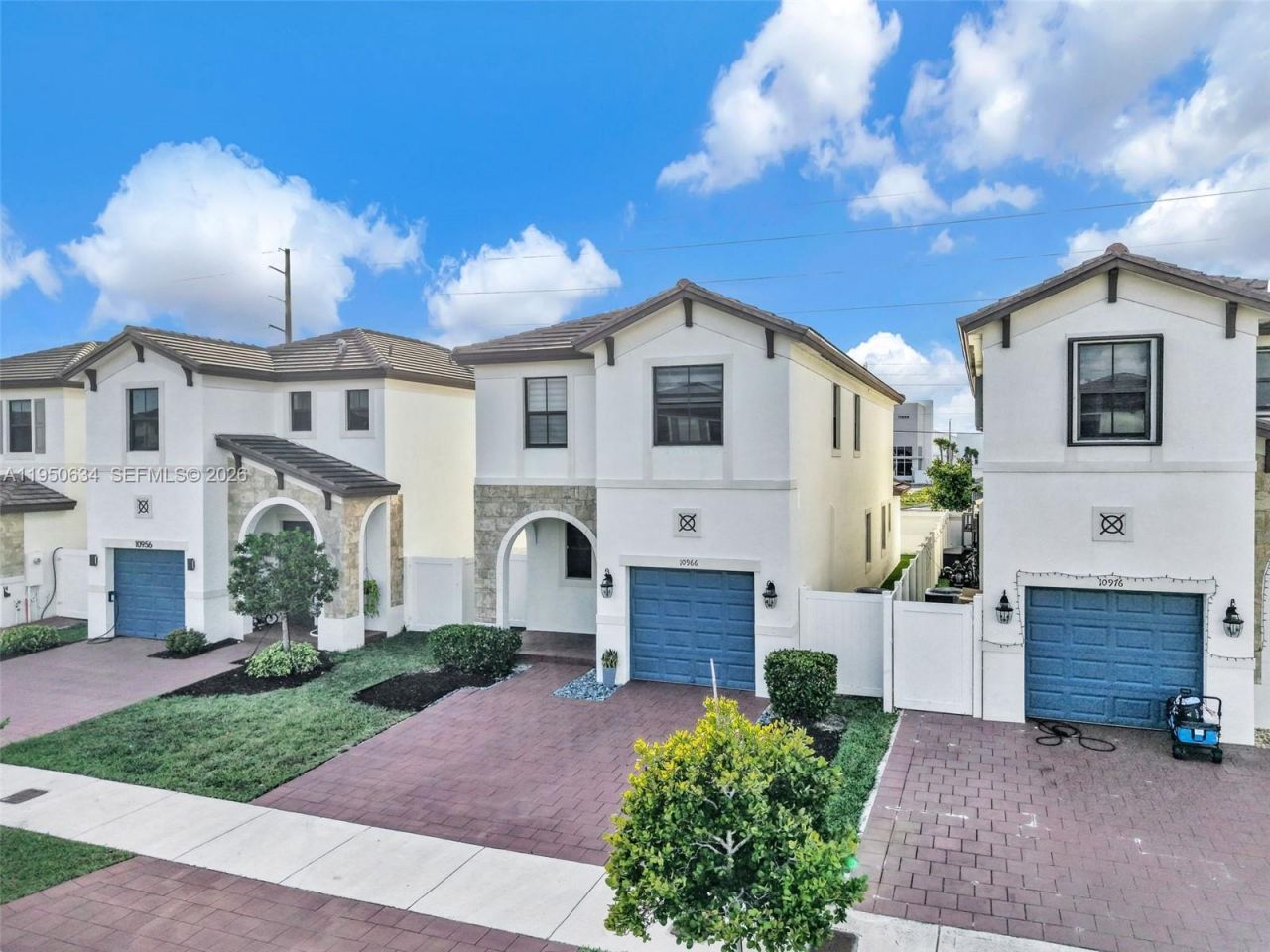 10966 W 35th Way , Hialeah, FL 33018 Photo