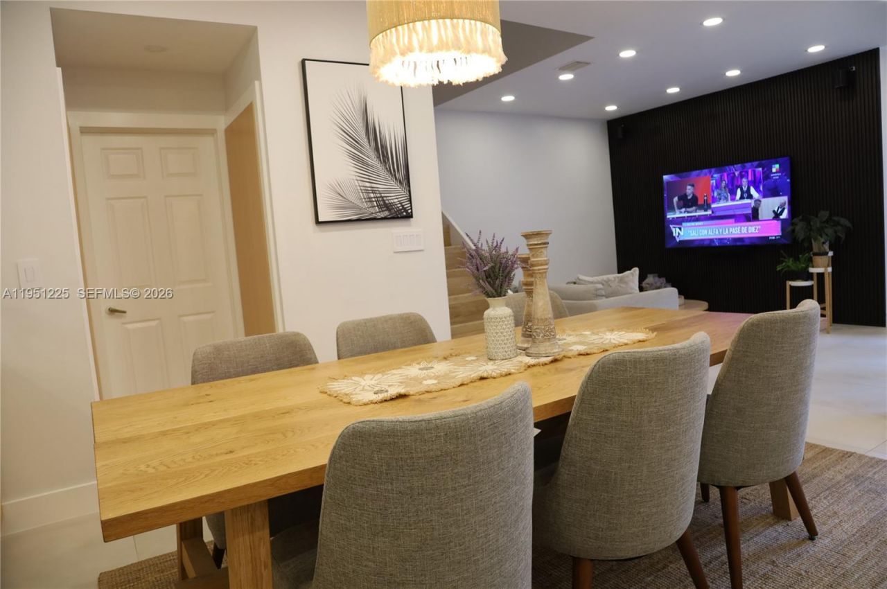 1085 River Birch St , Hollywood, FL 33019 Photo