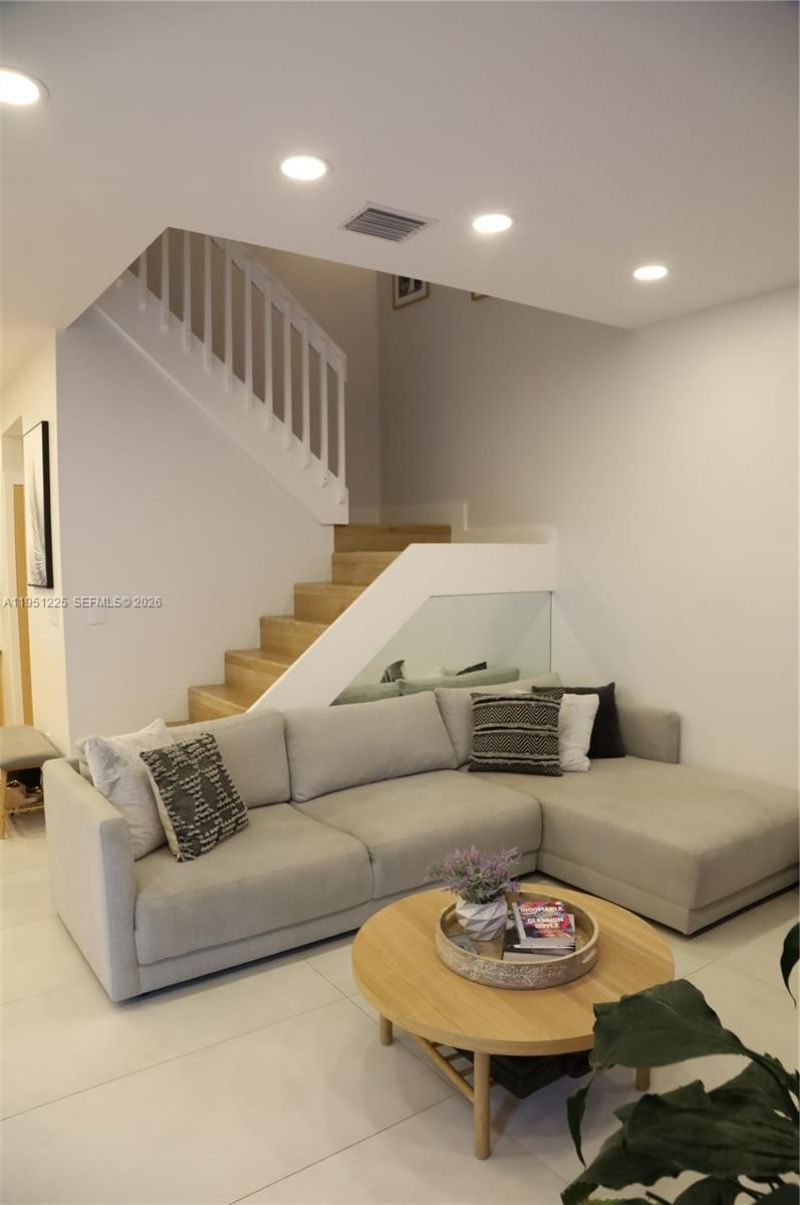 1085 River Birch St , Hollywood, FL 33019 Photo