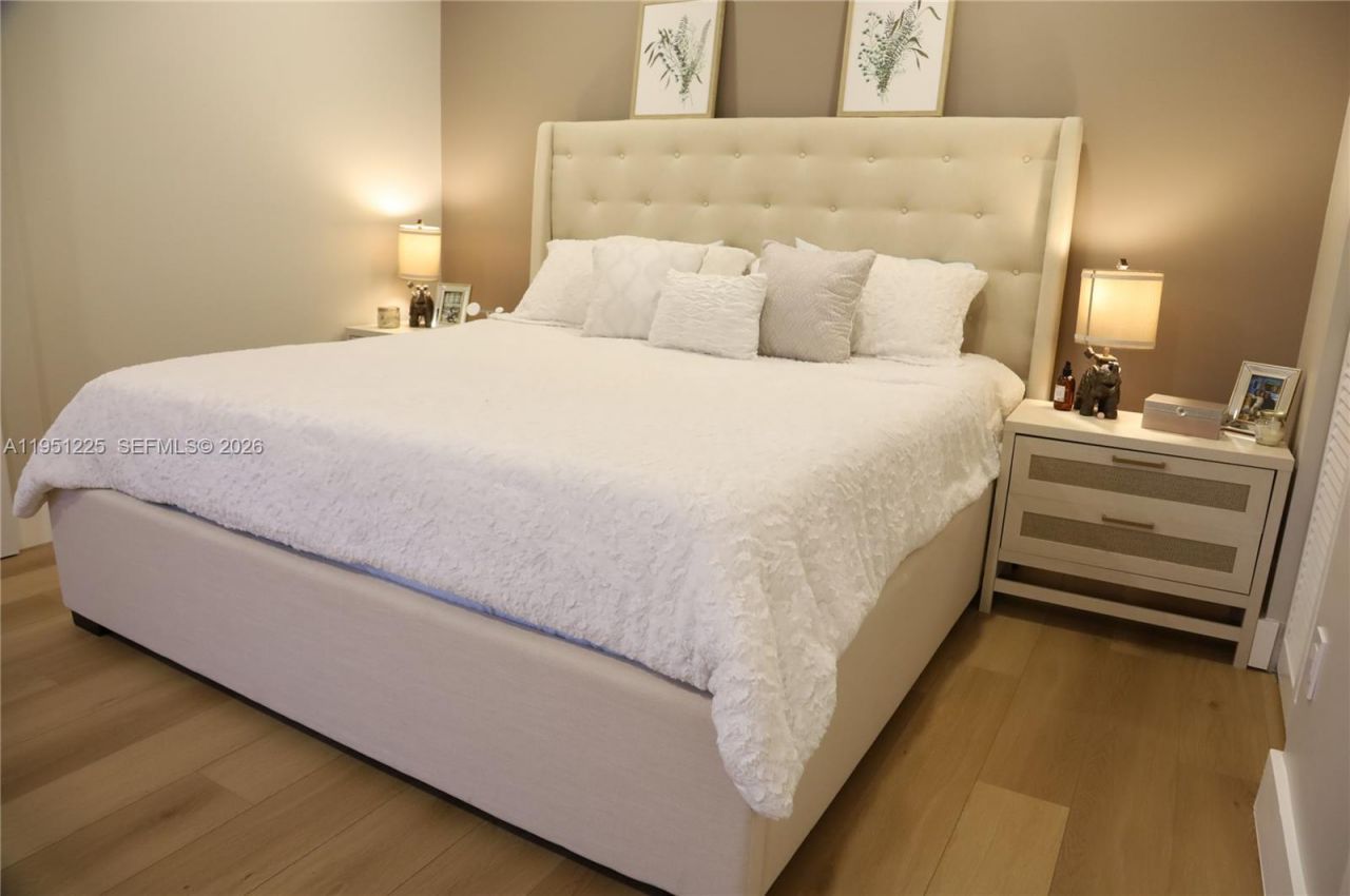 1085 River Birch St , Hollywood, FL 33019 Photo