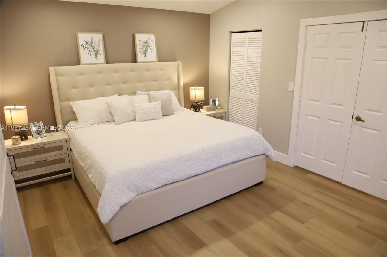 1085 River Birch St , Hollywood, FL 33019 Photo