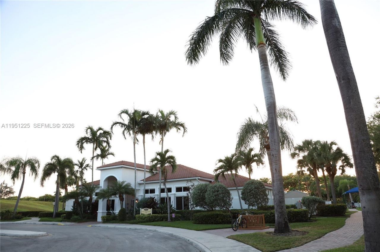 1085 River Birch St , Hollywood, FL 33019 Photo