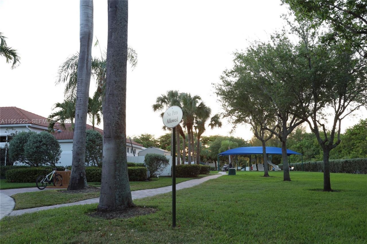 1085 River Birch St , Hollywood, FL 33019 Photo