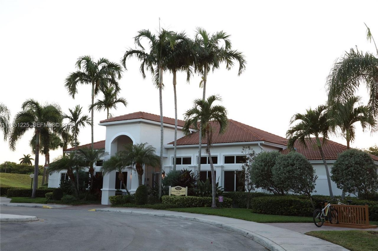 1085 River Birch St , Hollywood, FL 33019 Photo