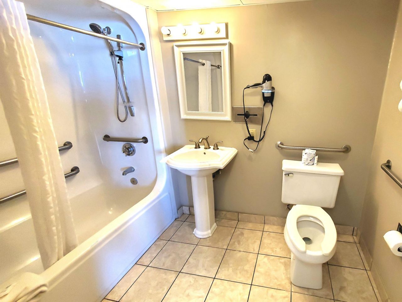 1501 S Ocean Blvd. Photo 14