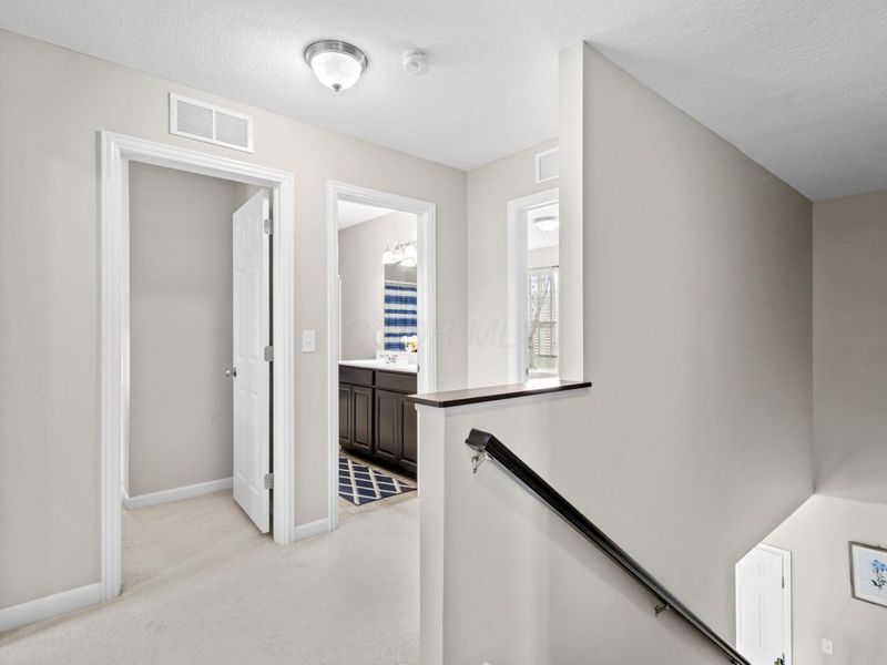 8660 Crooked Maple Drive, Blacklick, OH 43004 Photo 15