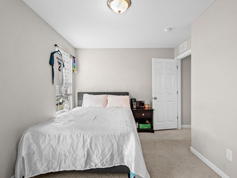 8660 Crooked Maple Drive, Blacklick, OH 43004 Photo 23