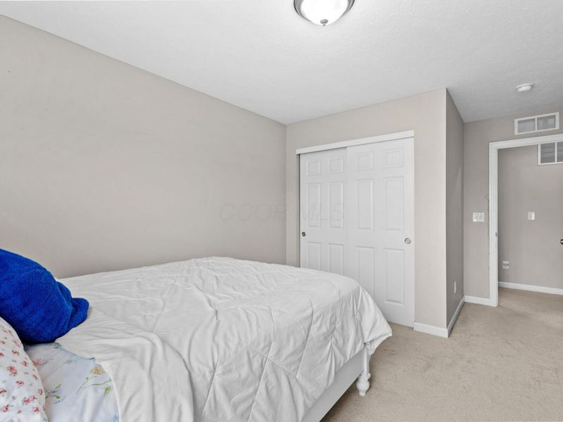 8660 Crooked Maple Drive, Blacklick, OH 43004 Photo 25