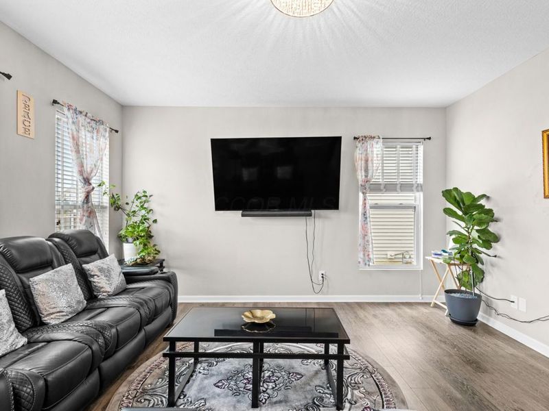 8660 Crooked Maple Drive, Blacklick, OH 43004 Photo 6