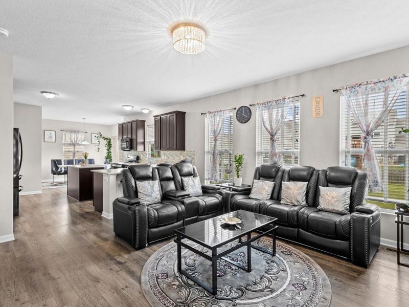 8660 Crooked Maple Drive, Blacklick, OH 43004 Photo 9