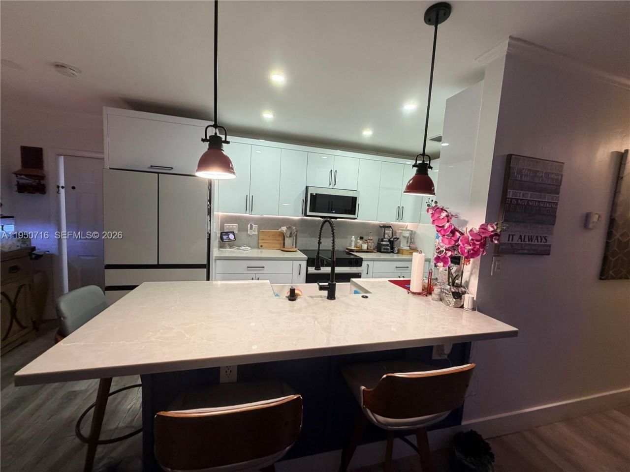 1011 NE 212th Ter, Miami, FL 33179 Photo