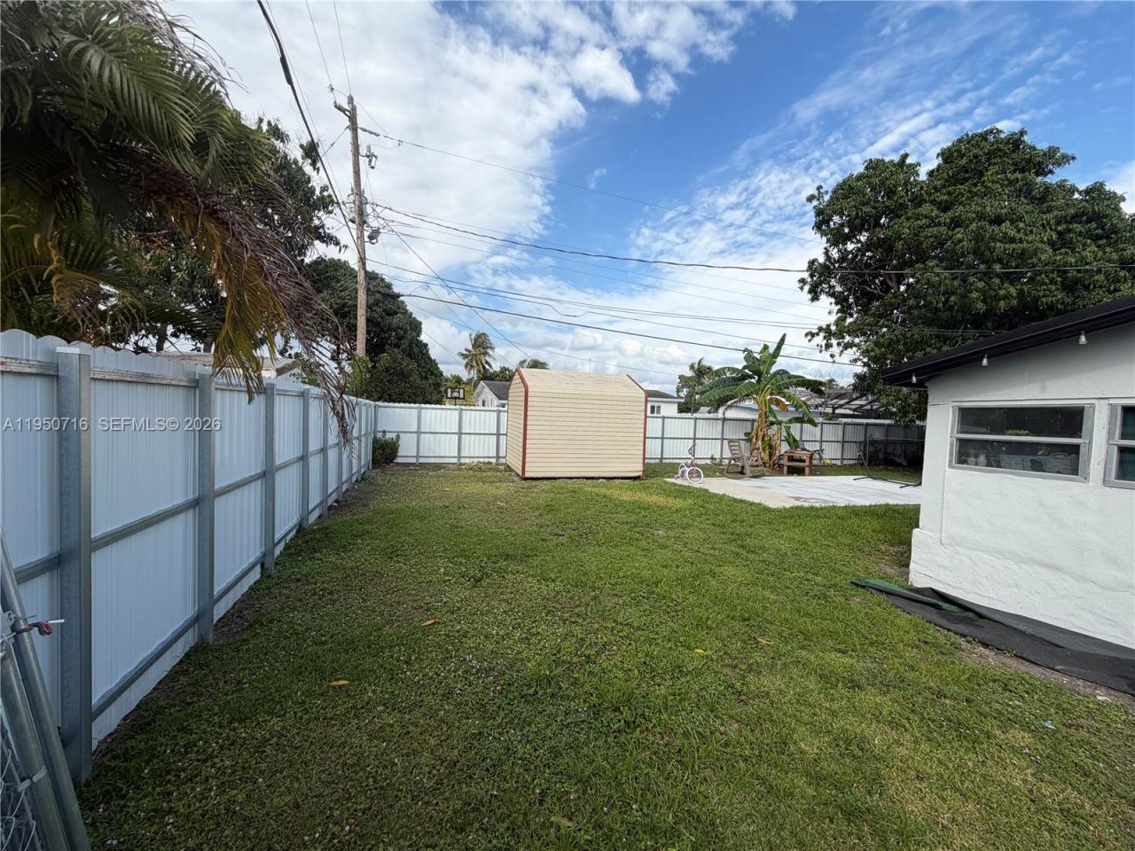 1011 NE 212th Ter, Miami, FL 33179 Photo