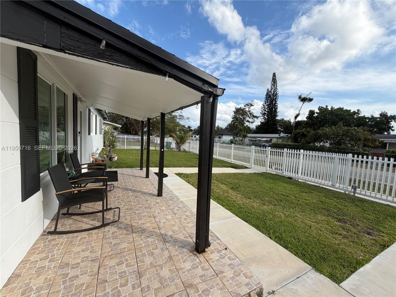 1011 NE 212th Ter, Miami, FL 33179 Photo