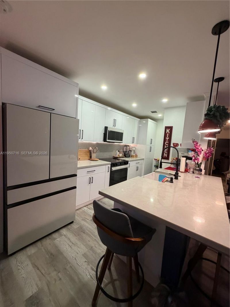 1011 NE 212th Ter, Miami, FL 33179 Photo