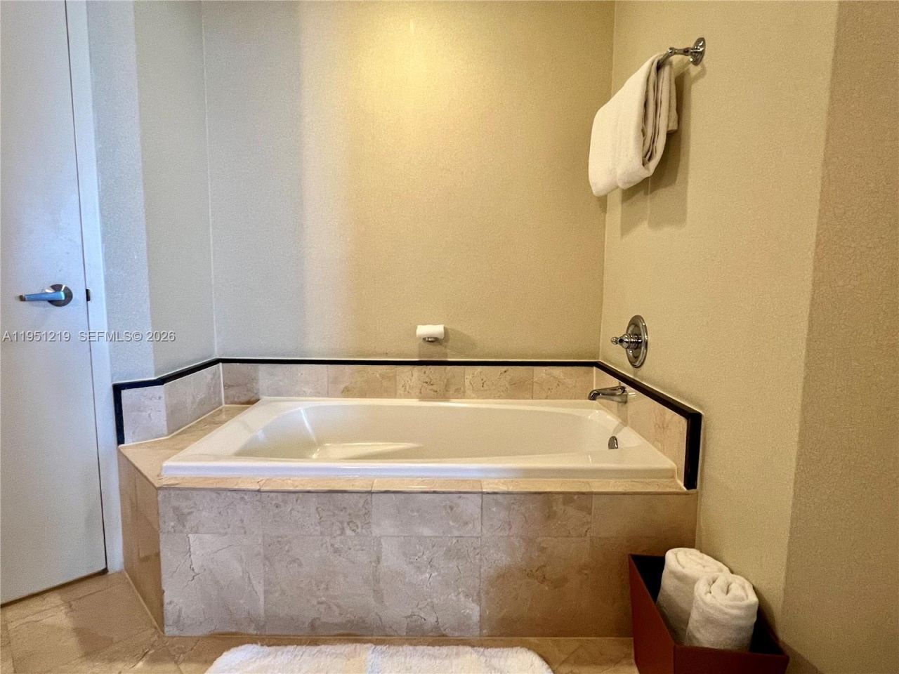 18001 Collins Ave, Unit 2605, Sunny Isles Beach, FL 33160 Photo