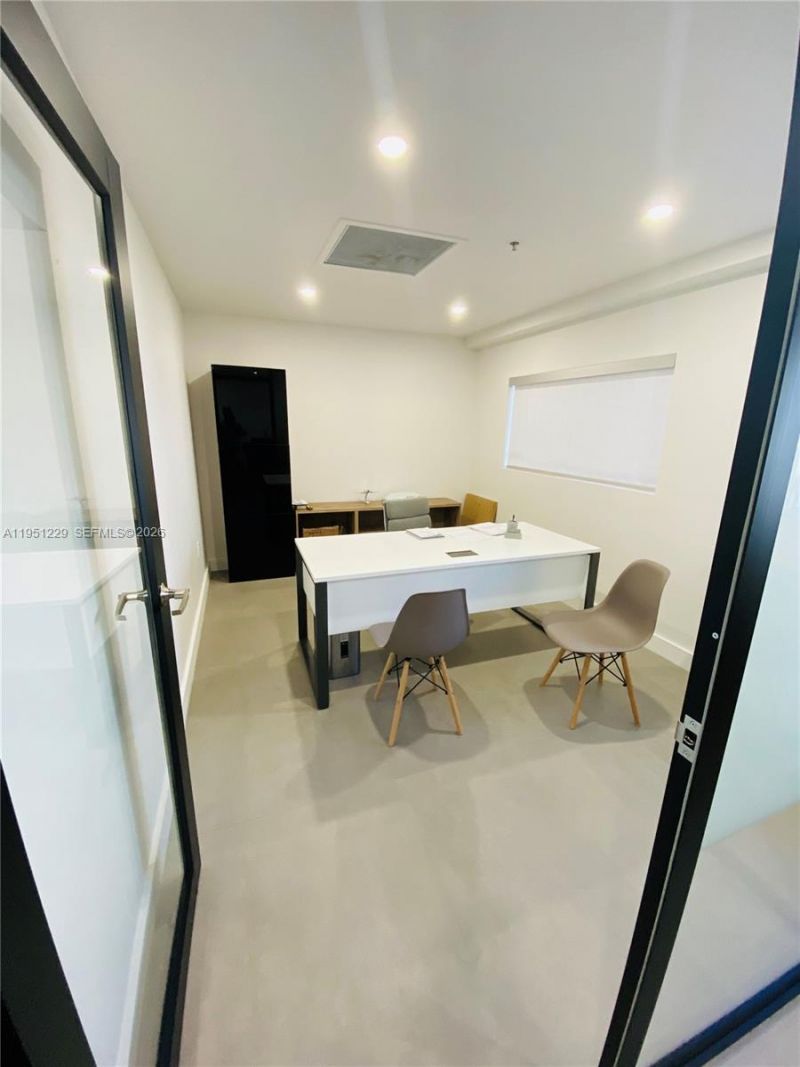 10850 NW 21st St, Unit 210, Sweetwater, FL 33172 Photo