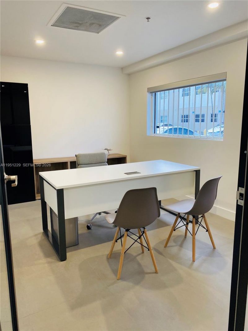 10850 NW 21st St, Unit 210, Sweetwater, FL 33172 Photo