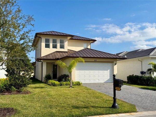 312 SE Via Sangro, Port St. Lucie, FL 34952