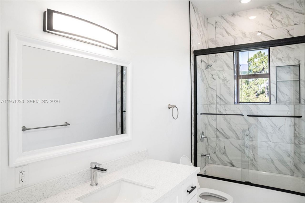 312 SE Via Sangro, Port Saint Lucie, FL 34952 Photo