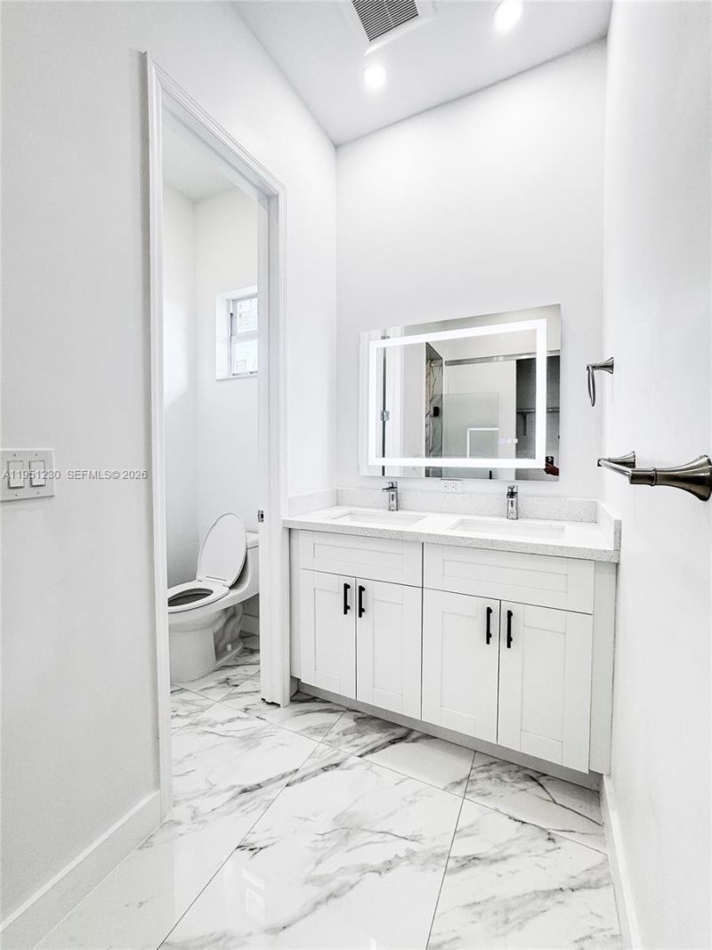 312 SE Via Sangro, Port Saint Lucie, FL 34952 Photo