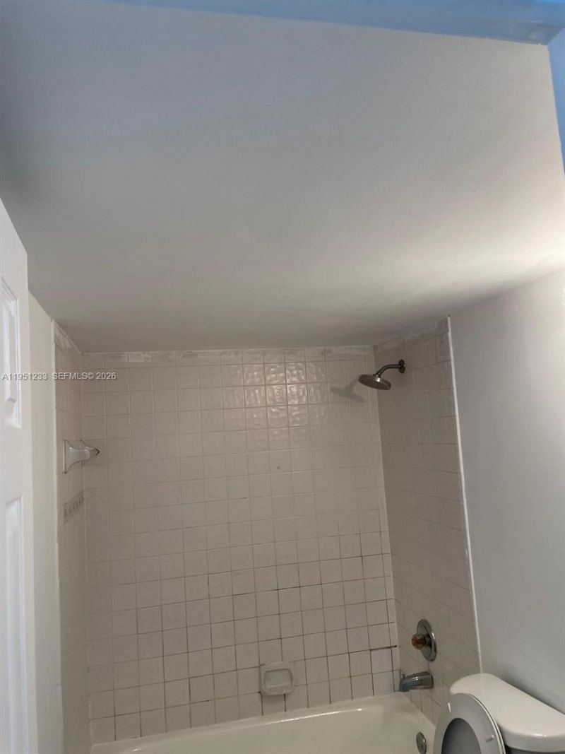 455 NE 210th Cir Ter , Unit 102-18, Miami, FL 33179 Photo