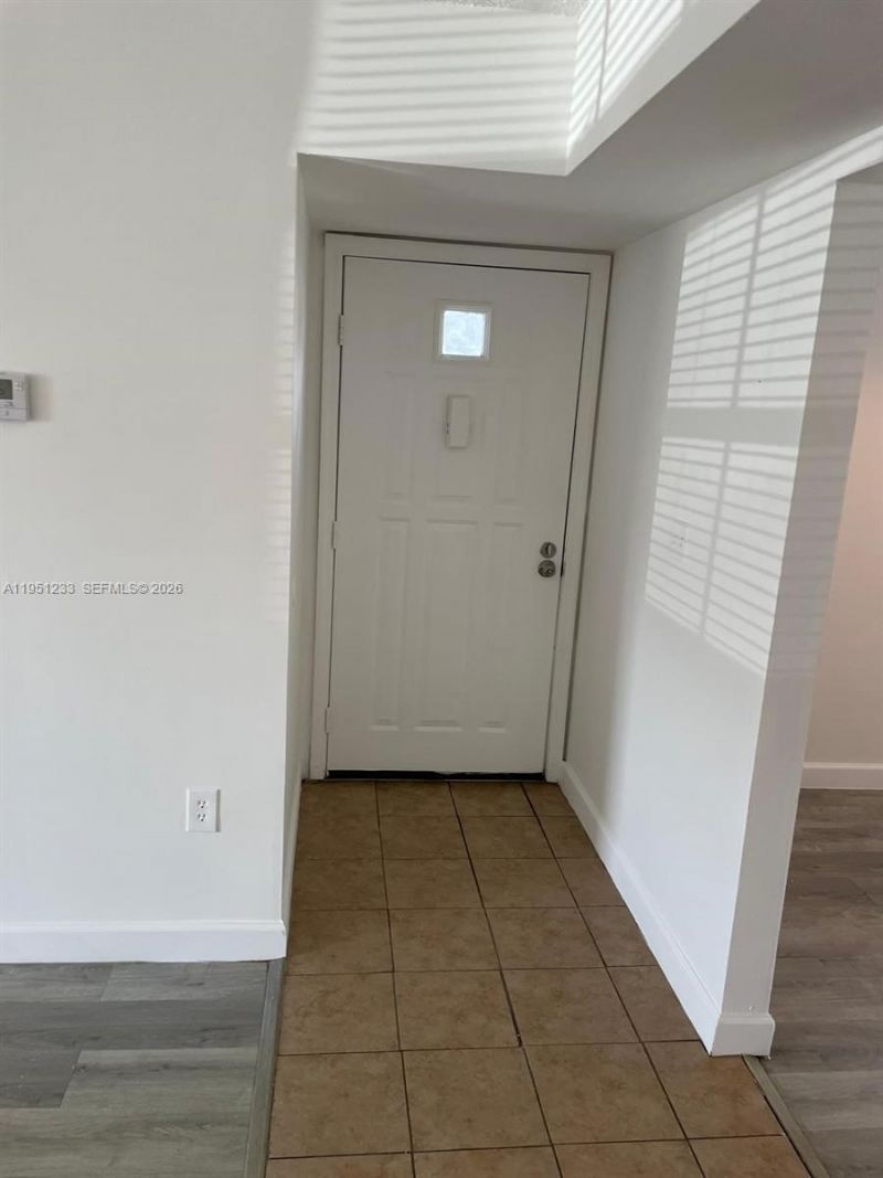 455 NE 210th Cir Ter , Unit 102-18, Miami, FL 33179 Photo