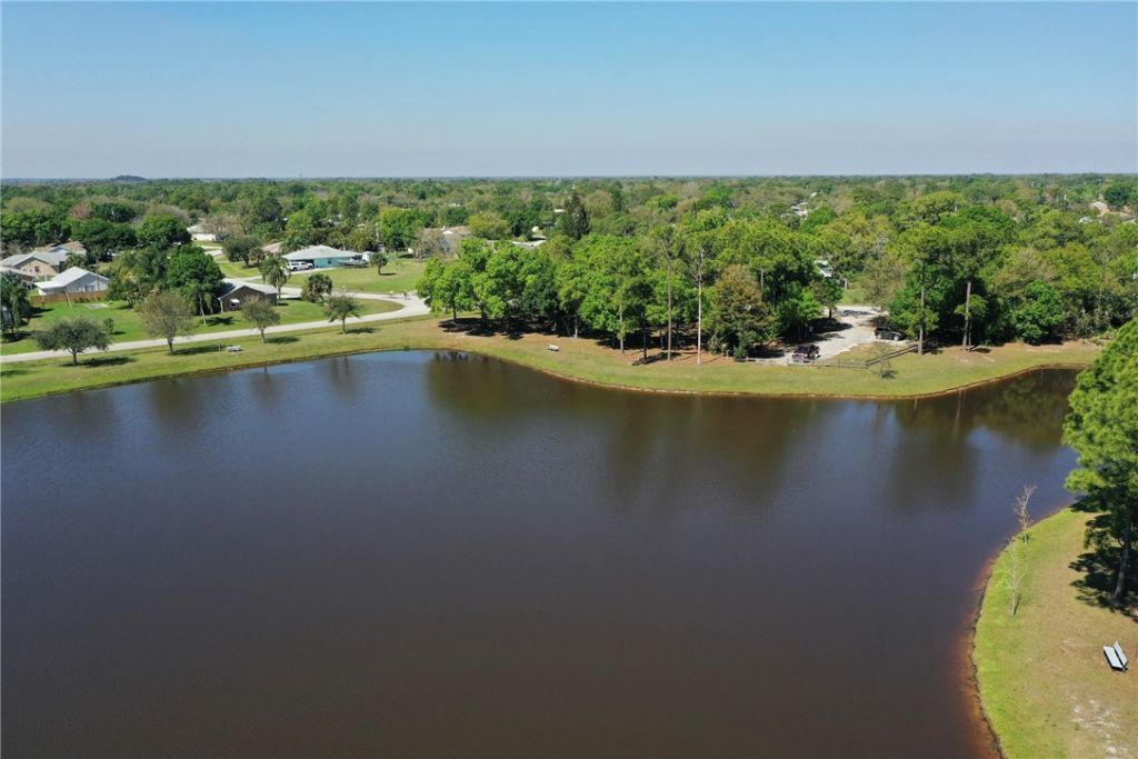 9518 Riverside Drive, Sebastian, FL 32958 Photo