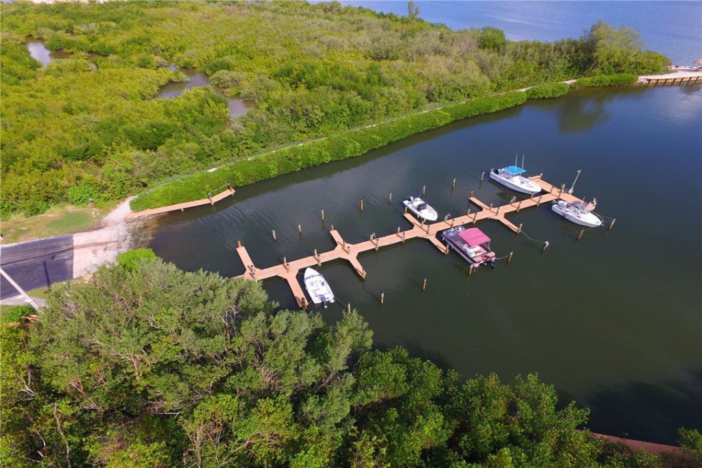 9518 Riverside Drive, Sebastian, FL 32958 Photo