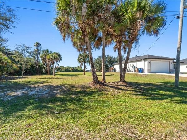 6139 Hendley CT, FORT MYERS, FL 33905