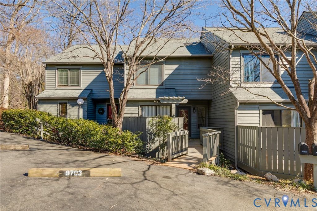 9703 Groundhog Drive, Richmond, VA 23235 Main Photo