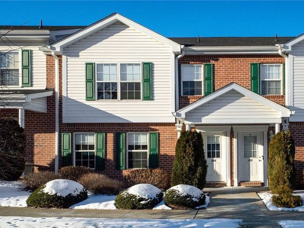 304 Northglen, Gibsonia, PA 15044