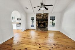 109 Heritage Lane photo 4