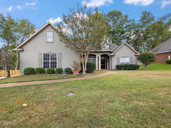 216 Woodland Brook Drive, Madison, MS 39110