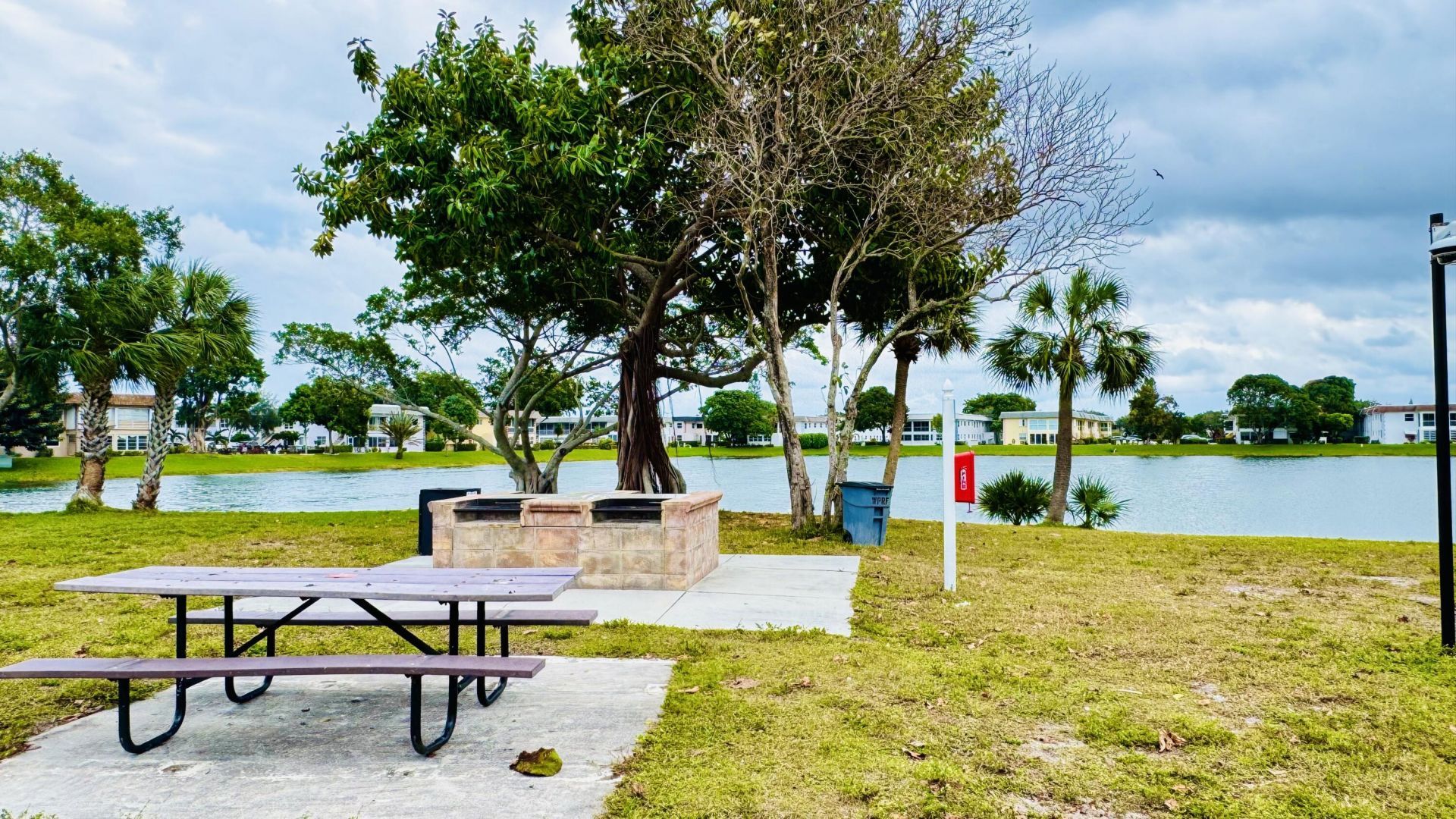 164 Kent, Unit J, West Palm Beach, FL 33417 Photo