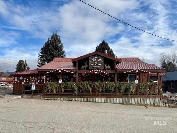 1042 Old Crouch Rd, Garden Valley, ID 83622