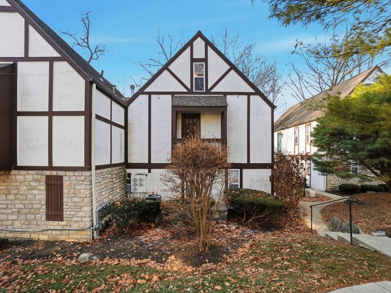 1579 Arlington Avenue, Unit 1579B, Columbus, OH 43212 Photo 2