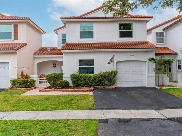 17303 NW 6th Ct, Pembroke Pines, FL 33029