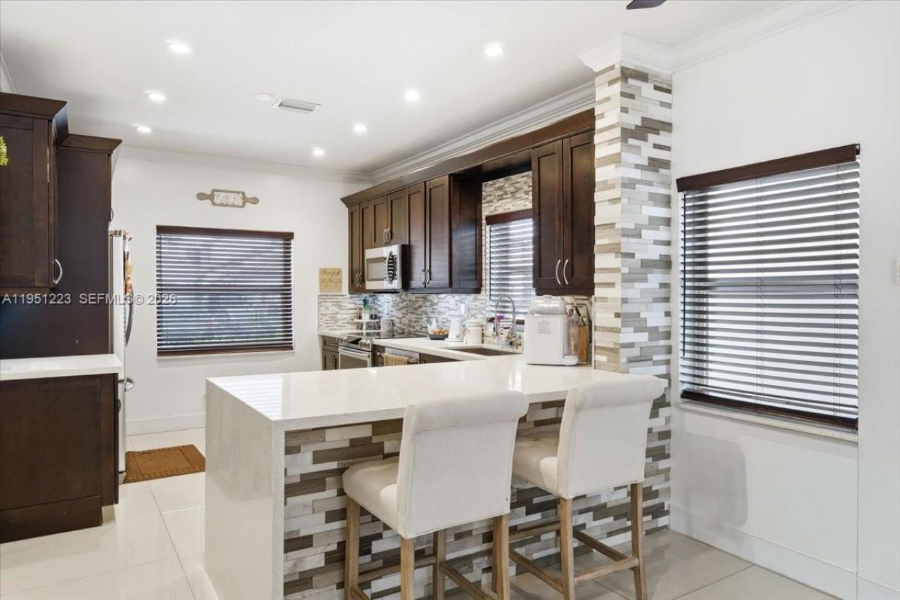 17303 NW 6th Ct, Pembroke Pines, FL 33029 Photo