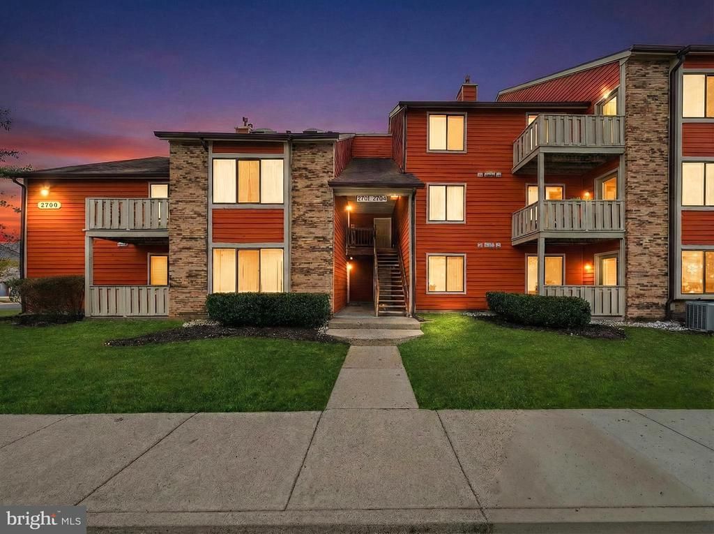 2702 Sussex Court, Mount Laurel, NJ 08054 Main Photo