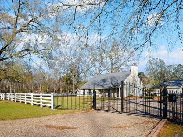 7850 Droze Rd, Greenwell Springs, LA 70739