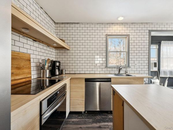 176 Maple Avenue, Flanders, NY 11901