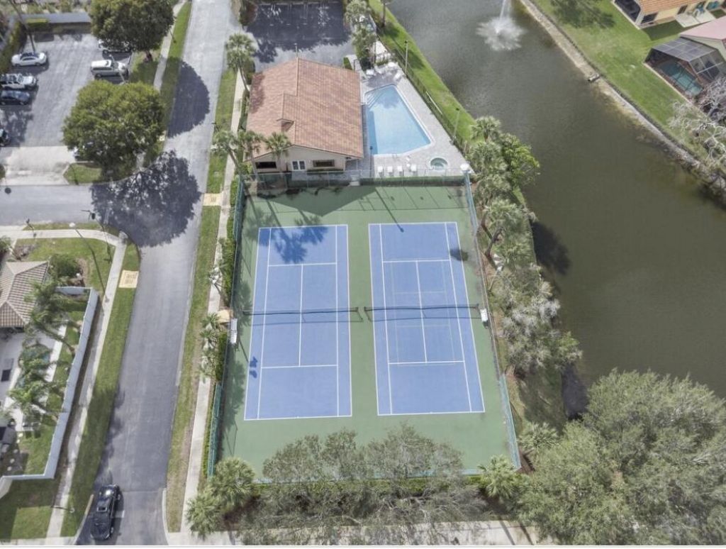175 Executive Circle, Boynton Beach, FL 33436 Photo