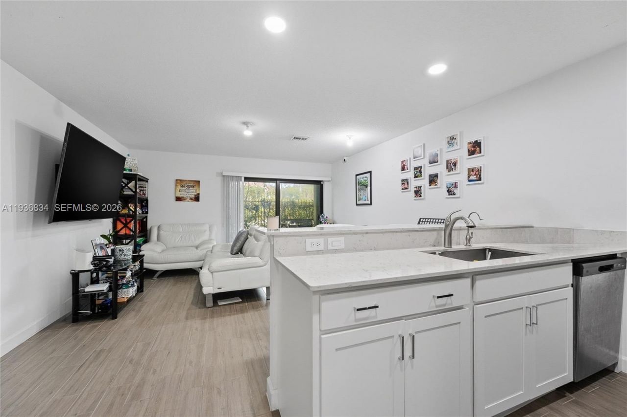 5059 Genove Pl , Riviera Beach, FL 33410 Photo