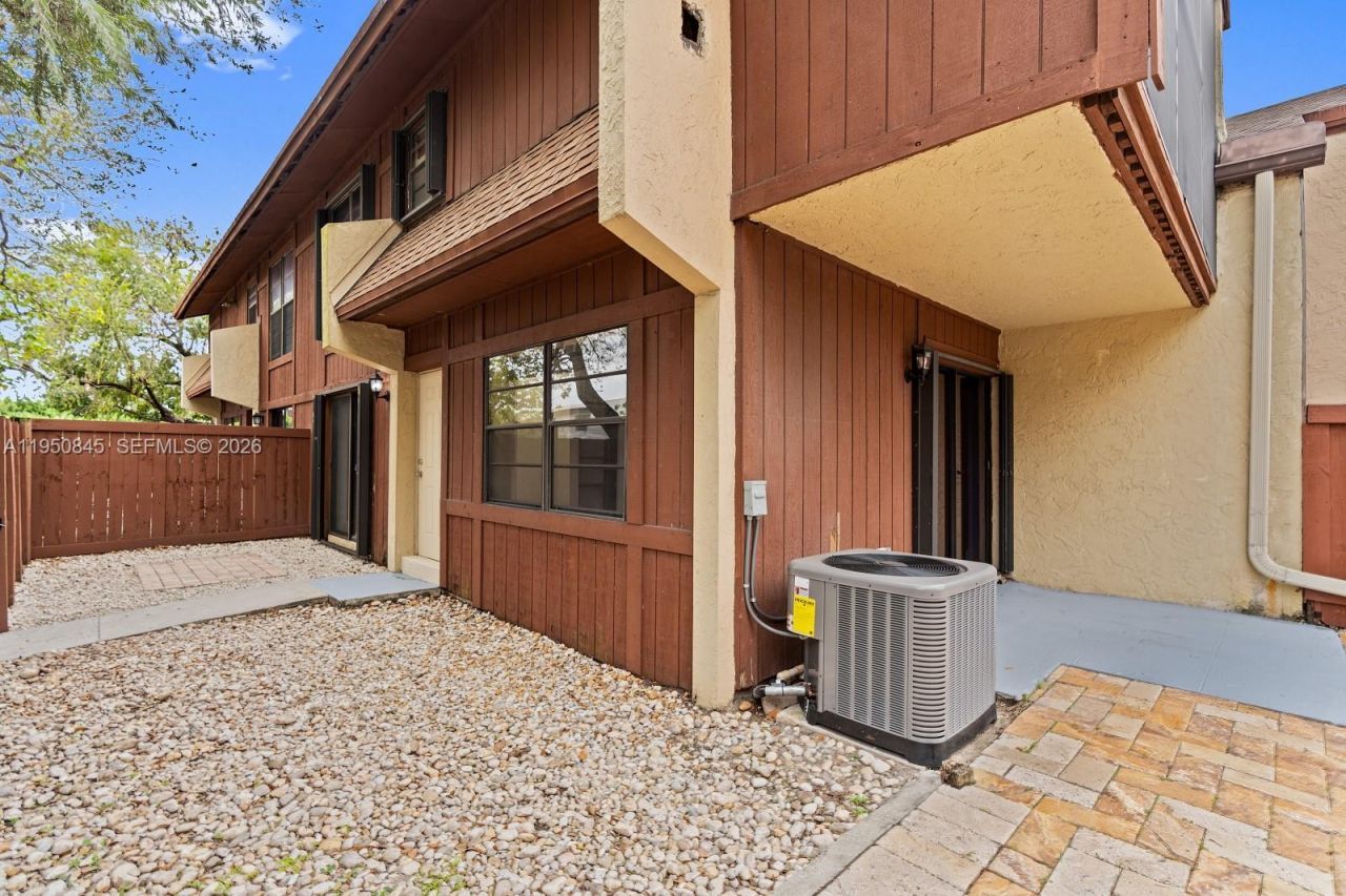 7064 SW 114th Pl, Unit B, Miami, FL 33173 Photo