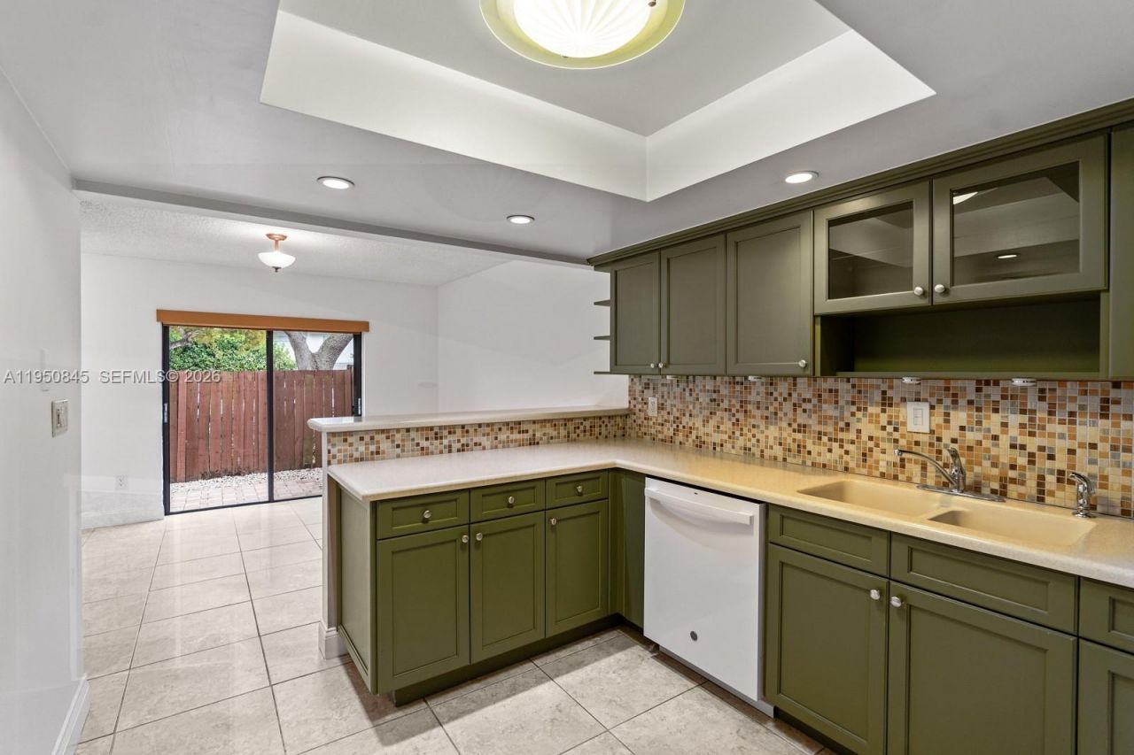 7064 SW 114th Pl, Unit B, Miami, FL 33173 Photo