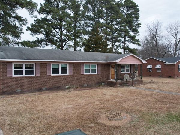 711 Dr Martin Luther King Jr Drive N, Ahoskie, NC 27910